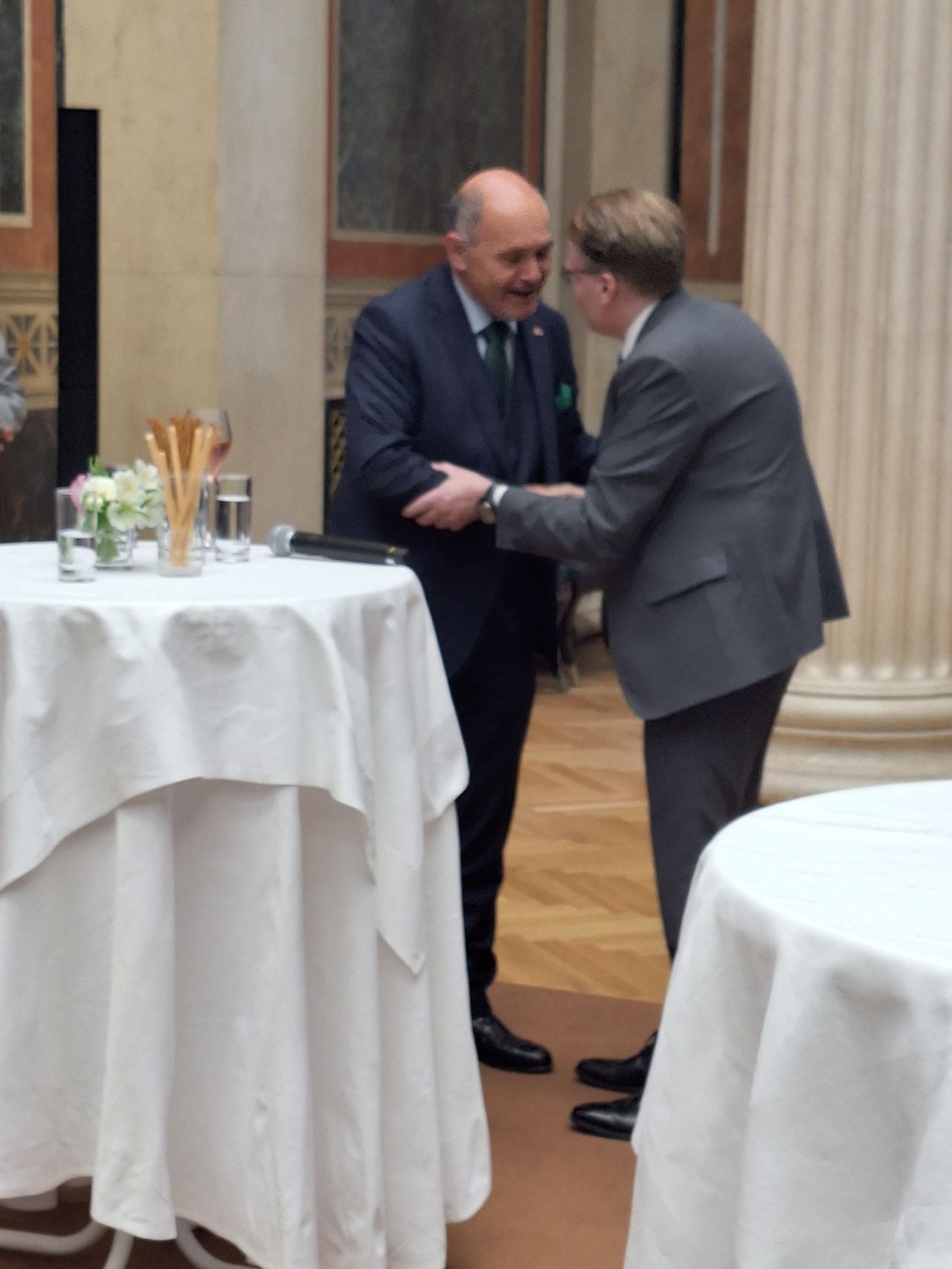 President of the Austrian National Council, His Excellency Mr Wolfgang Sobotka, welcoming IOI President, Chris Field PSM
